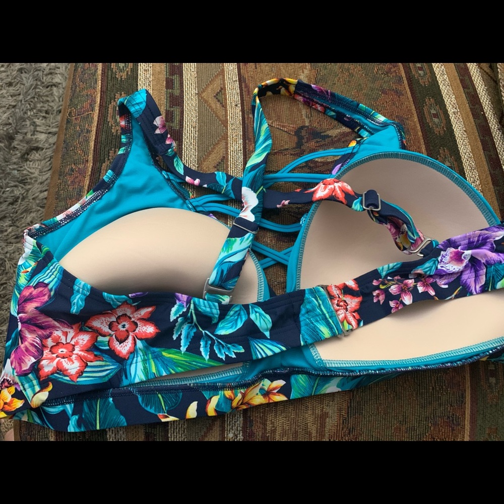Bikini Top - Picture 5 of 6